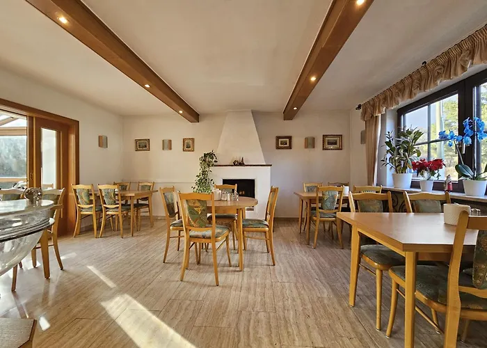 Arrivel Hotel Am Bergson - Bisher Hotel Neuner 3*