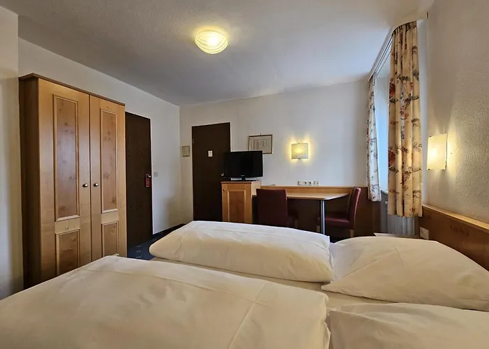 Gasthuis Arrivel Am Bergson - Bisher Neuner