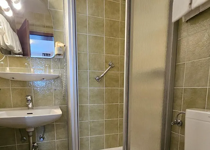 Gasthuis Arrivel Am Bergson - Bisher Neuner München