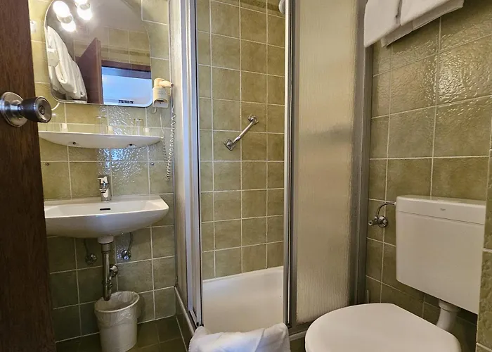 Arrivel Am Bergson - Bisher Neuner München