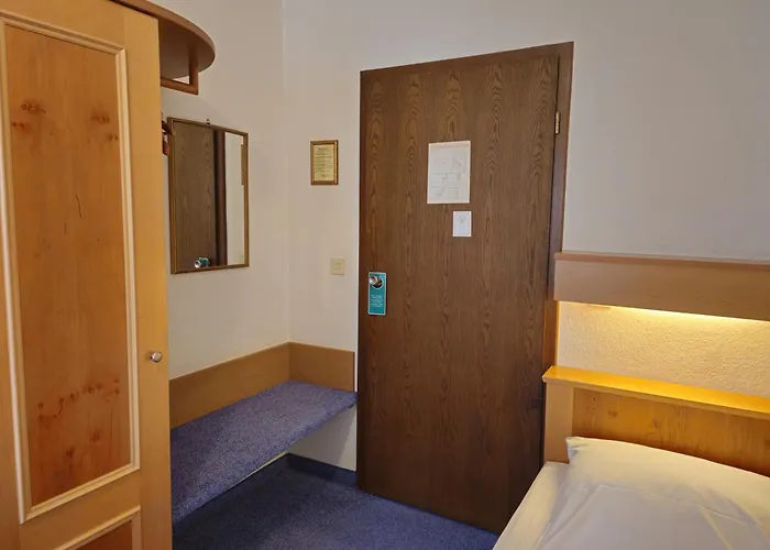 Guest house Arrivel Hotel Am Bergson - Bisher Hotel Neuner Munich