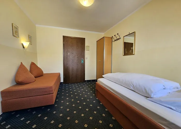 Arrivel Hotel Am Bergson - Bisher Hotel Neuner 3* Munich