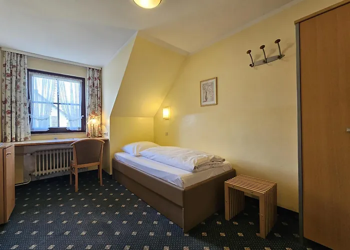 Gasthuis Arrivel Am Bergson - Bisher Neuner