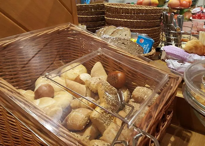 Arrivel Am Bergson - Bisher Neuner Gasthuis 3*