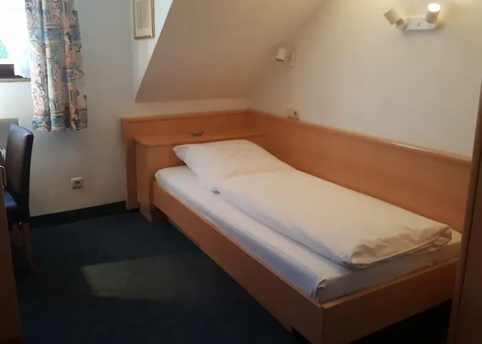 Arrivel Hotel Am Bergson - Bisher Hotel Neuner 3*