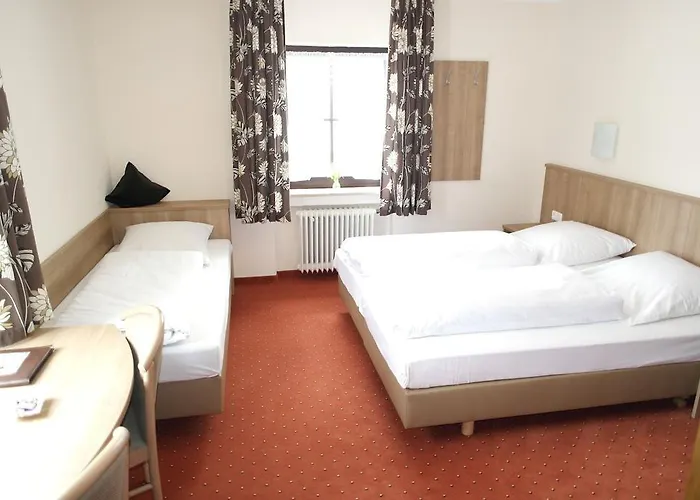 Arrivel Hotel Am Bergson - Bisher Hotel Neuner