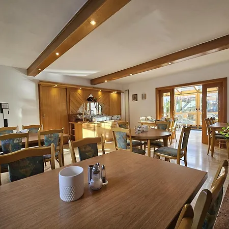 Arrivel Am Bergson - Bisher Neuner 3* 뮌헨