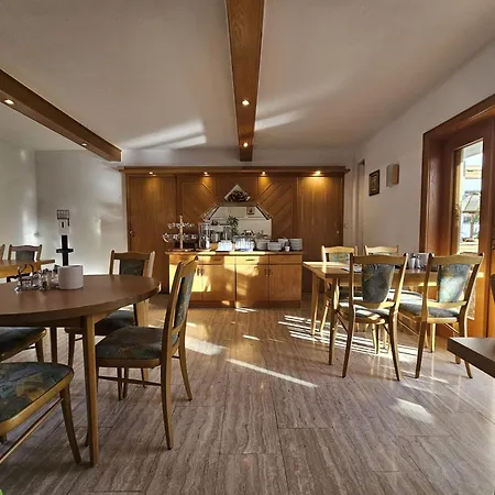 Arrivel Am Bergson - Bisher Neuner 3*