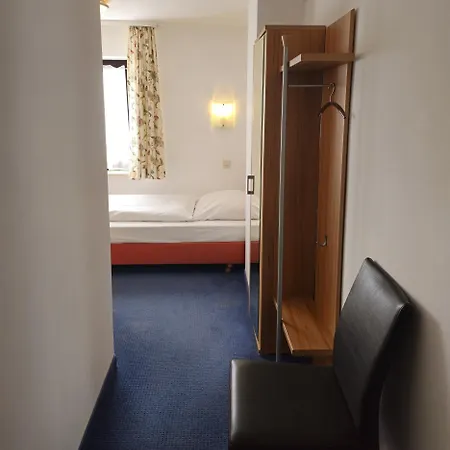 Arrivel Am Bergson - Bisher Neuner 3*