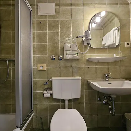 Arrivel Am Bergson - Bisher Neuner